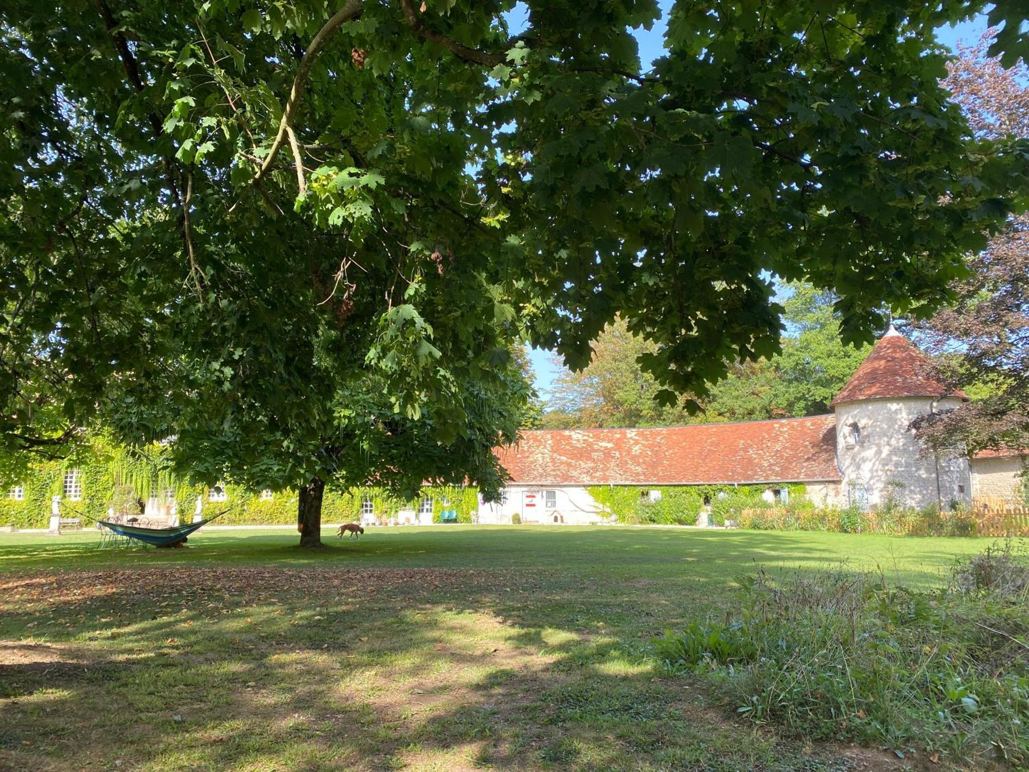 Bed and Breakfast La Roulotte Deluxe De Malpas Quingey Exterior foto