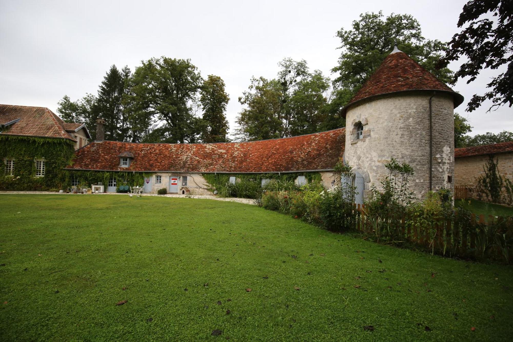 Bed and Breakfast La Roulotte Deluxe De Malpas Quingey Exterior foto