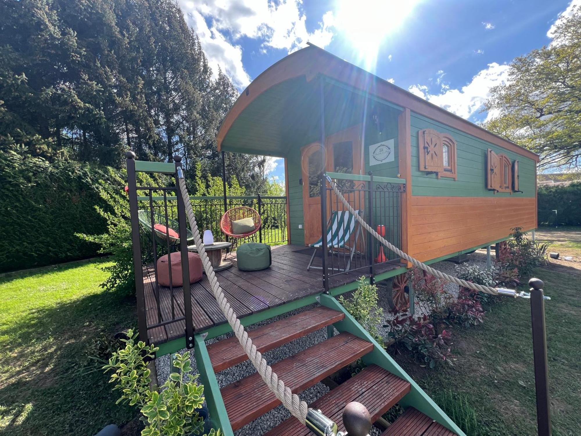 Bed and Breakfast La Roulotte Deluxe De Malpas Quingey Exterior foto