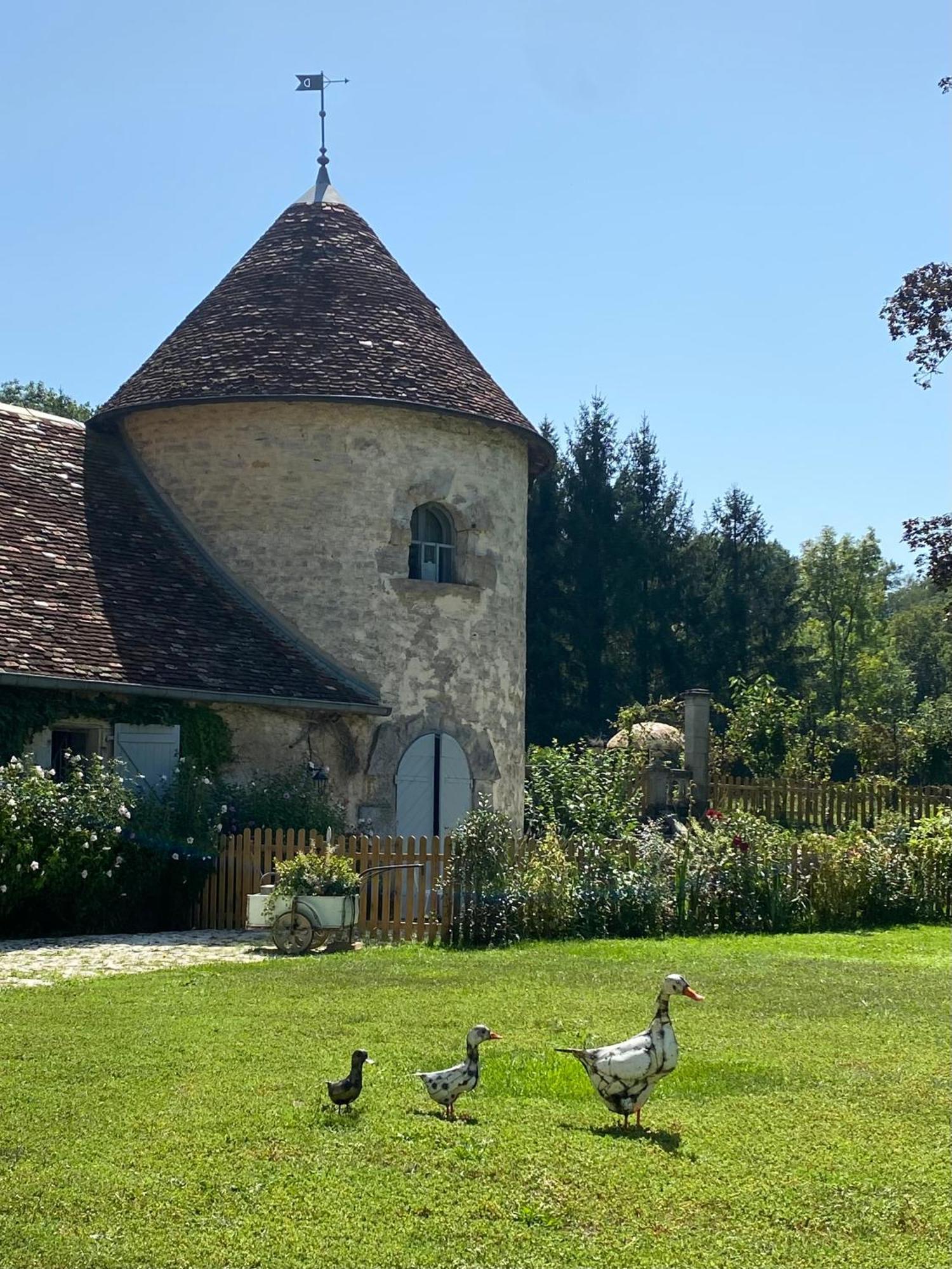 Bed and Breakfast La Roulotte Deluxe De Malpas Quingey Exterior foto